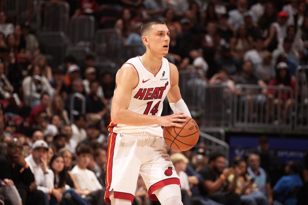 用自己的影 用自己的影